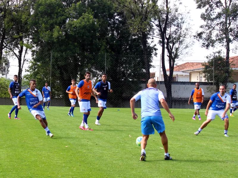 Treino no CT do Caju finalizou preparação para jogo com o Paraná.