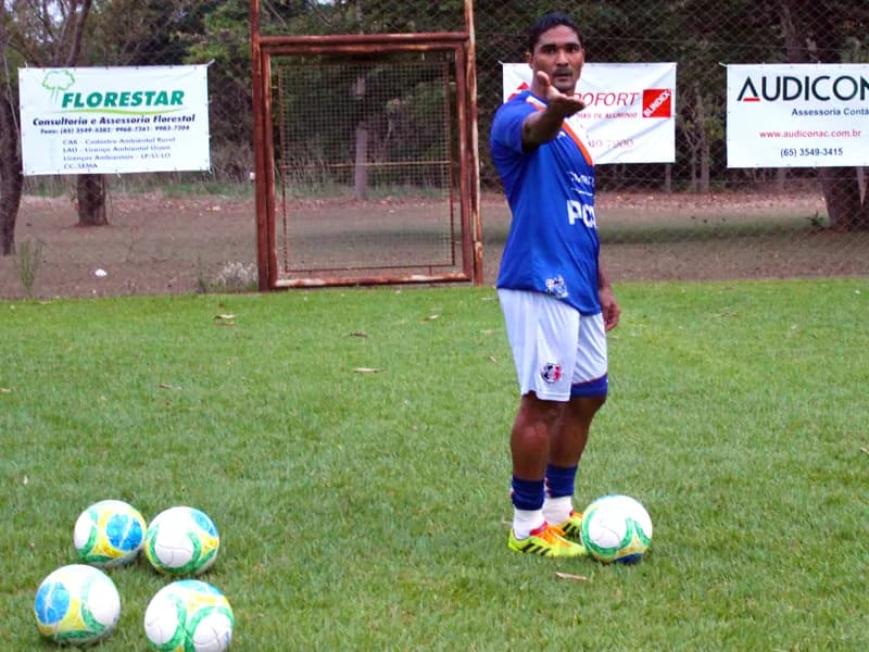 Volante Coral pode enfrentar ex-clube no Passo das Emas.