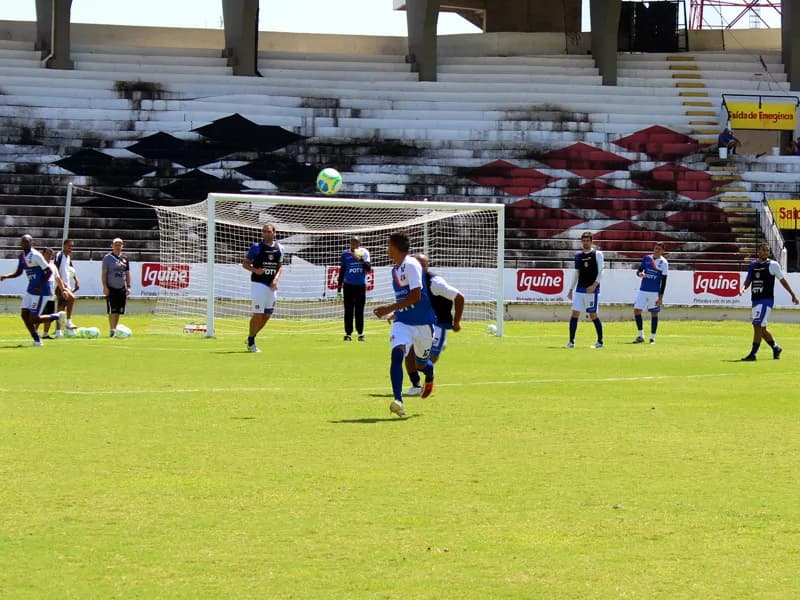 Sexta-feira: Recreativo, tático e viagem para BH.