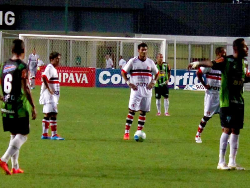 Tony espera não repetir erros bobos, contra o Boa Esporte/MG na Arena PE.