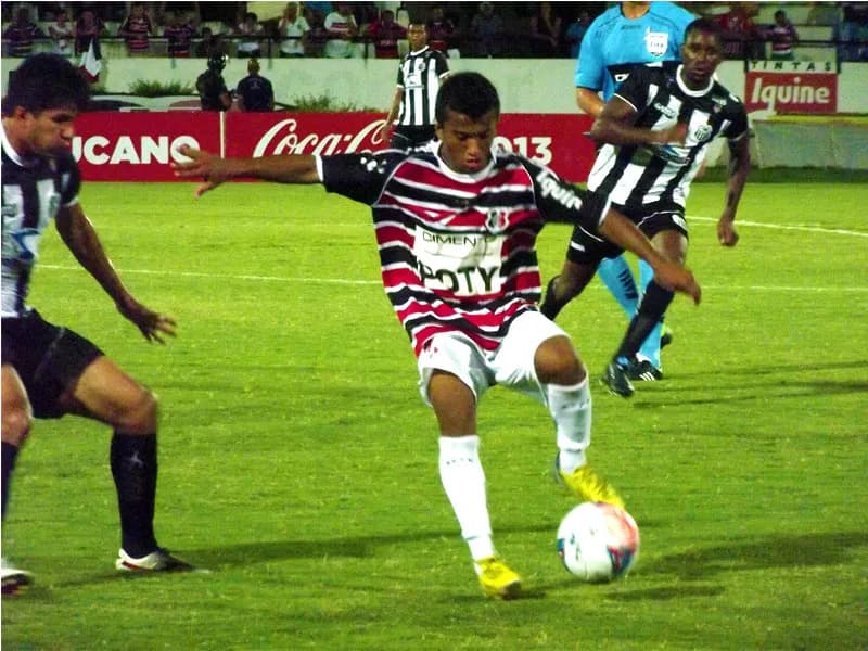 Santa Cruz vence Central com dois gols de Jefferson Maranhão e volta à vice-liderança.