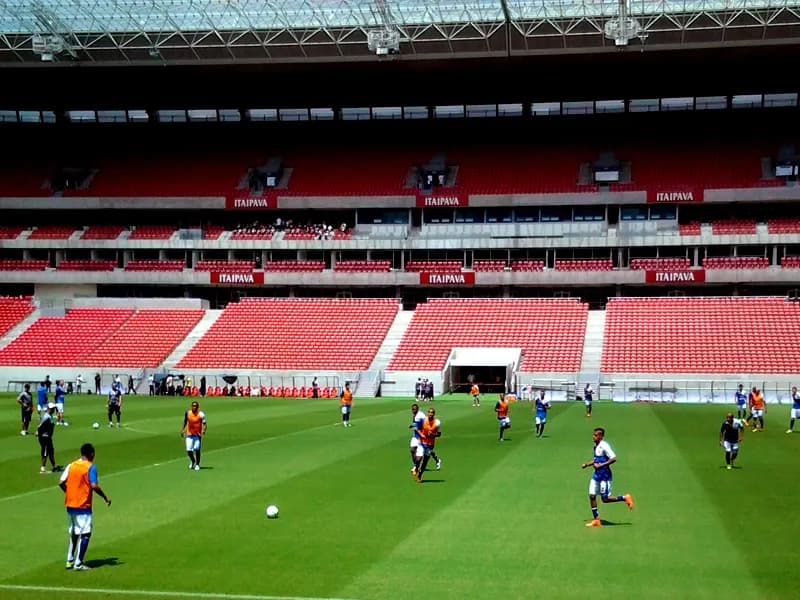 Santa Cruz treinou no local do jogo contra o Vasco da Gama/RJ.