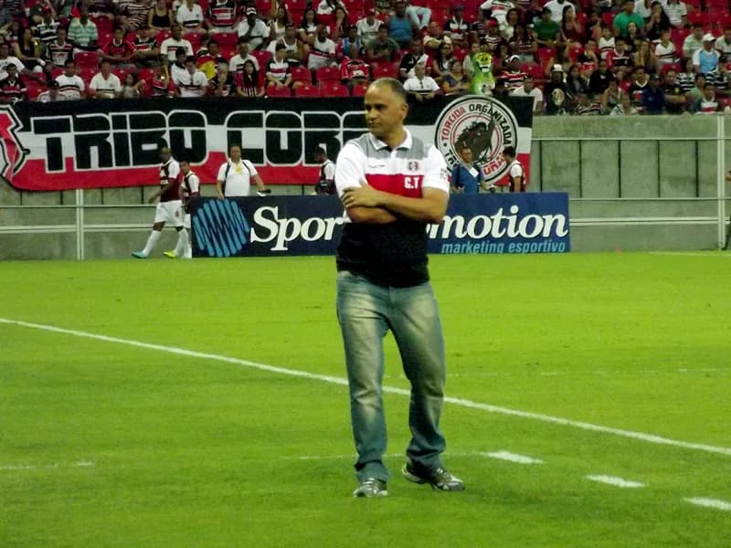 Oliveira Canindé, após a derrota para o América/RN: "Estamos no páreo, ainda".