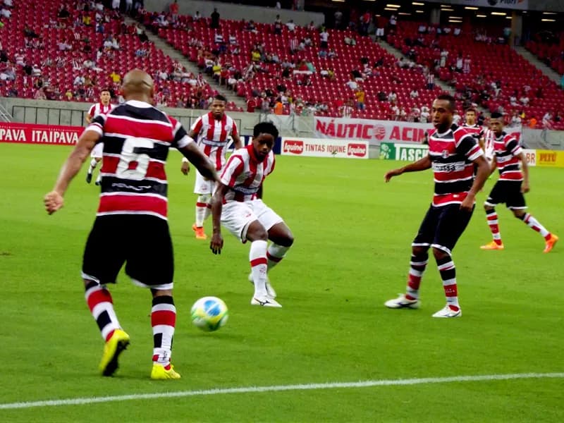 Empate com o Náutico segura Cobra Coral a um ponto do G4.