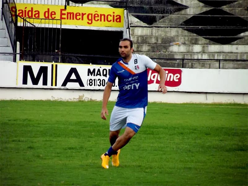 Léo Gamalho ressalta profissionalismo diante do Atlético/GO.