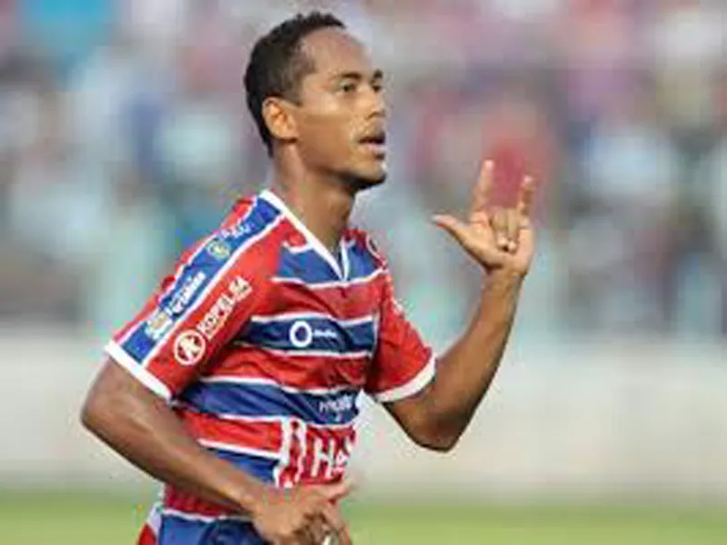 Diretoria anuncia primeira contratação para 2015.