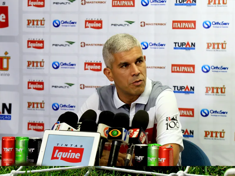 Ricardinho sobre o novo elenco: "Teremos critérios para não cometermos erros".