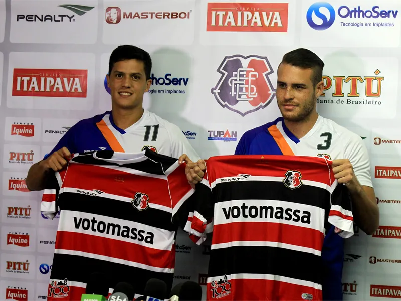 Léo Veloso e Pedro Castro são apresentados oficialmente.
