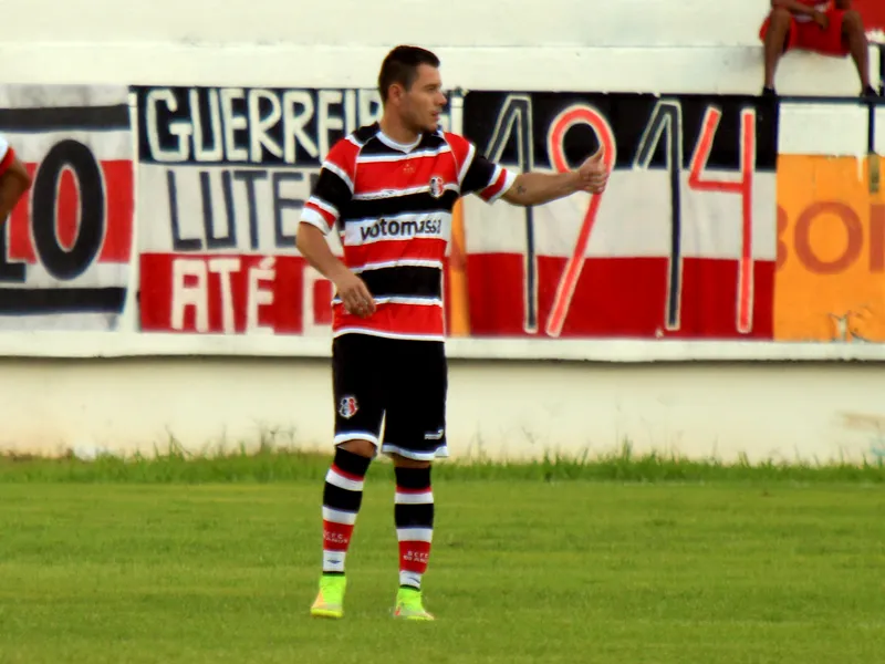 Anderson Aquino: Chegou, treinou, jogou, marcou.