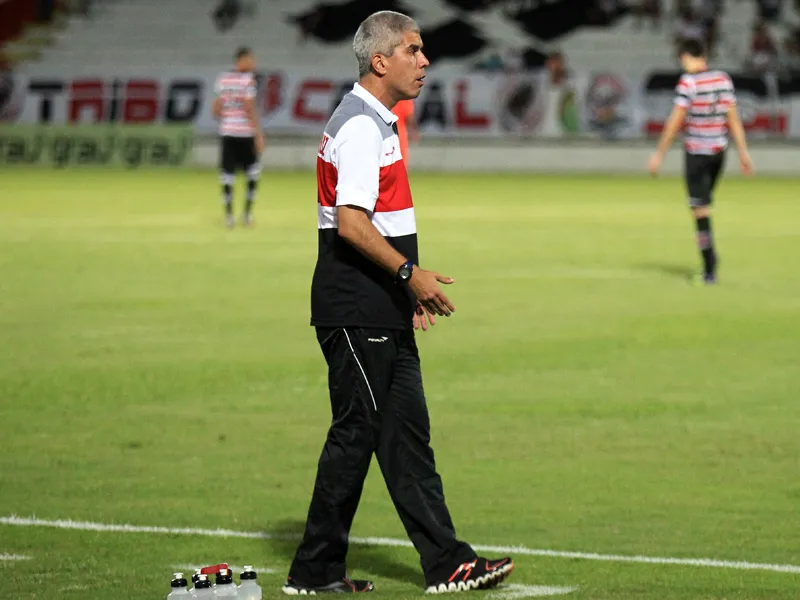Técnico Ricardinho analisa com serenidade derrota na estreia.