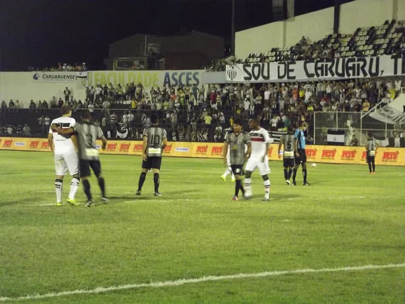 Santa Cruz consegue primeira vitória no Estadual: 2×1.