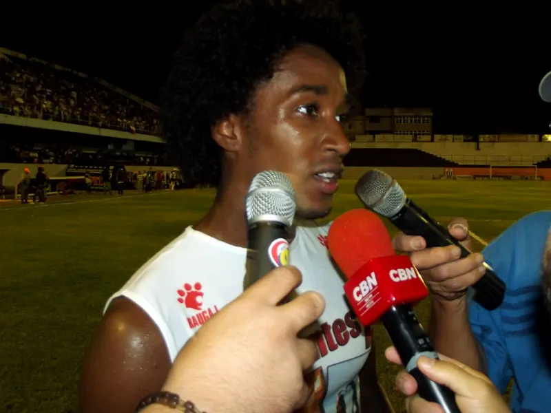 Guilherme Biteco marca primeiro gol oficial na temporada e destaca entrega de todos.