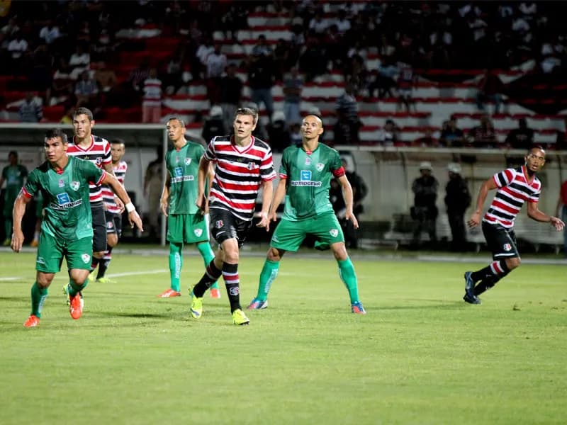 PE 2015: Santa Cruz perde para o Salgueiro no Arruda por 1 a 0.