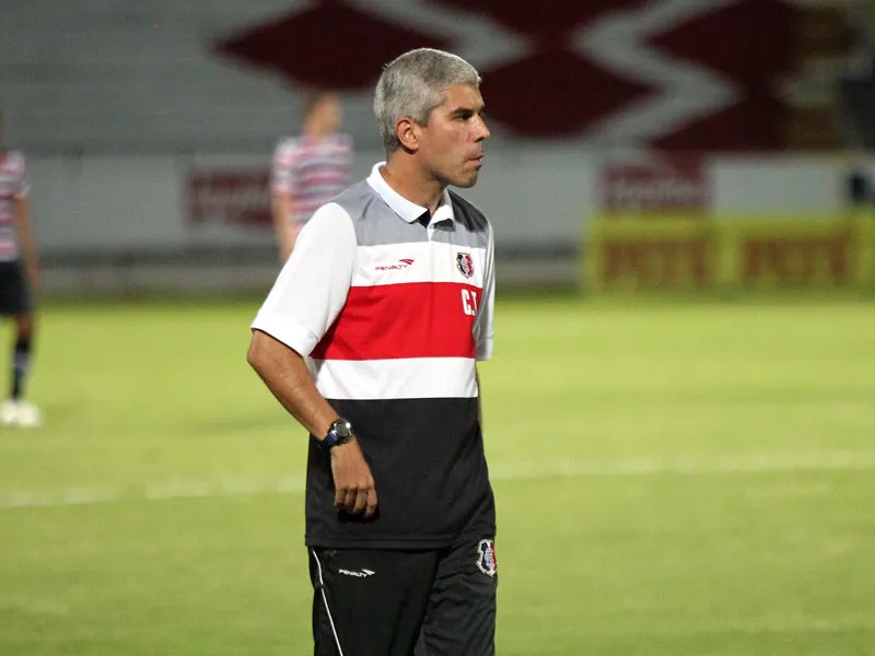 Ricardinho elogia capacidade de recuperação da equipe coral.