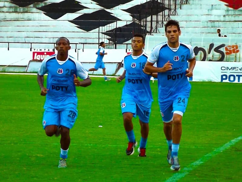 Treino físico no período da tarde desta terça-feira no Arruda.
