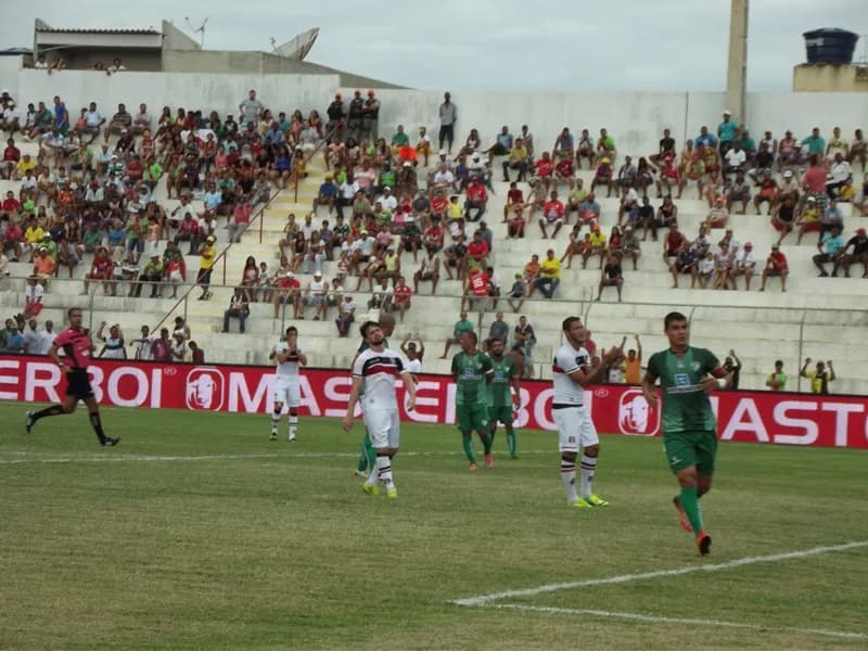 Santa Cruz é derrotado pelo Salgueiro
