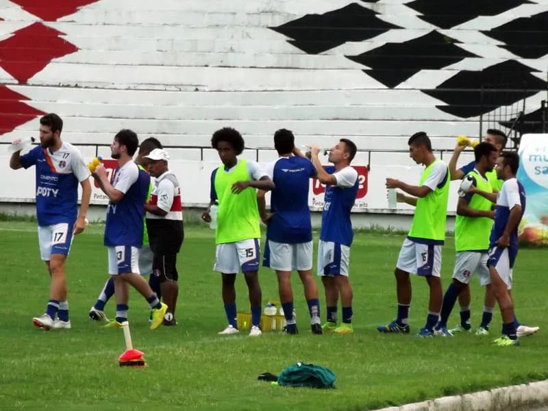 Elenco faz mais um trabalho tático, de olho na Patativa.