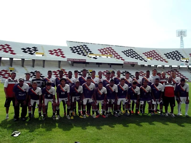 Sub-17 do Santa Cruz encerra atividades visando estreia na Copa do Brasil