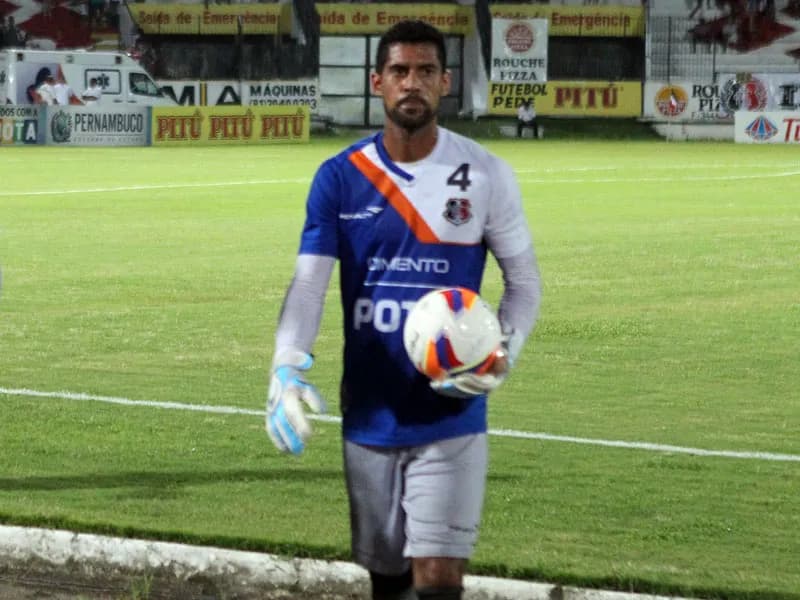 Goleiro Fred: "Estou vivendo momento único na minha carreira".