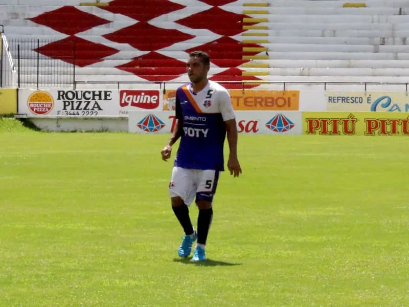 Edson Sitta: "Primeiro, foco no Sport e, depois, sim, pensar nas Semifinais"