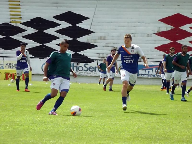 Corais encerram preparativos para duelo em Caruaru