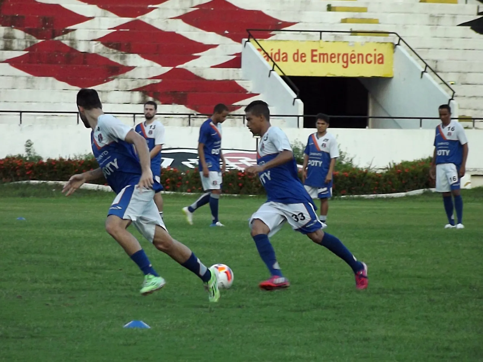 Tricolores seguem preparação para disputa com o América/MG