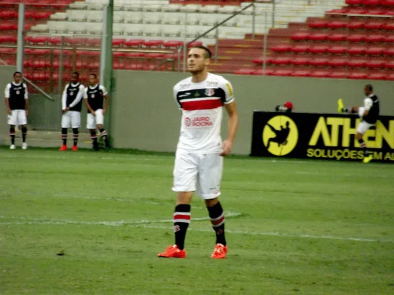 Pedro Castro marcou único gol Coral, primeiro na carreira