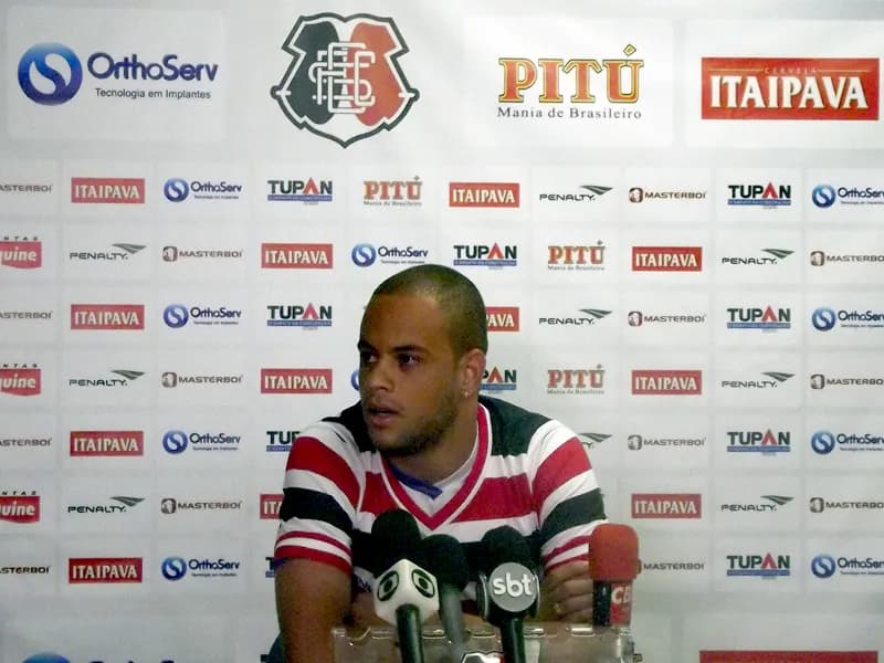 Bruninho aprova parceria com volantes do Santa