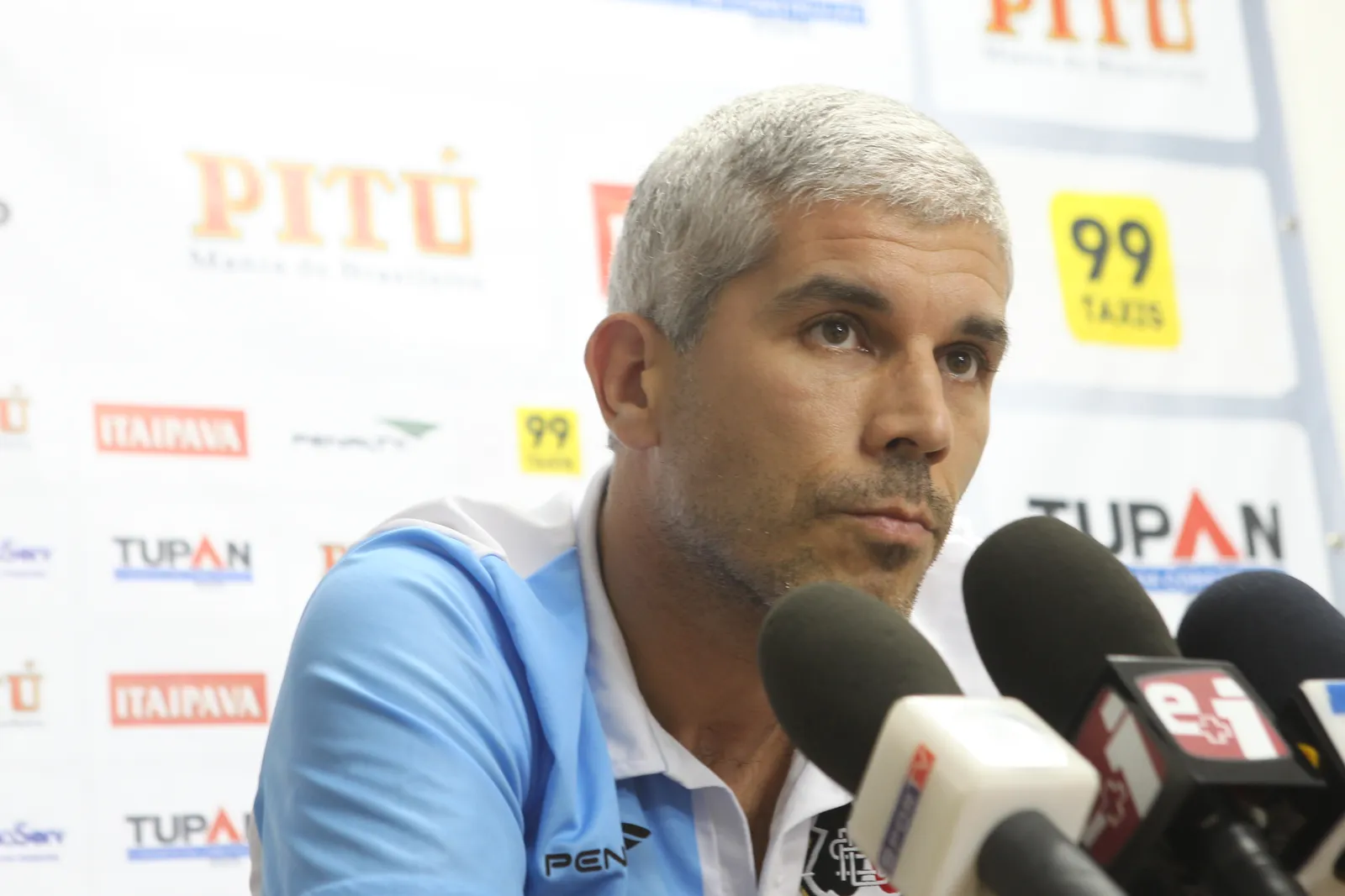 Ricardinho destaca elenco para suprir ausência de titulares