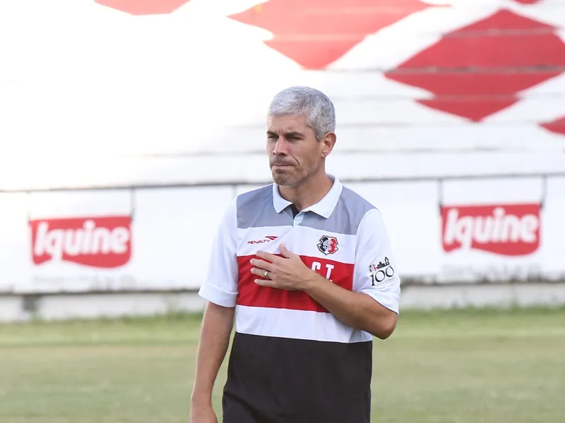 Ricardinho ressalta criação, mas lamenta chances desperdiçadas