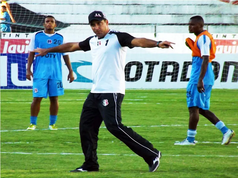 Martelotte: 'O Santa Cruz vai voltar a jogar fora de casa buscando o desempenho ofensivo, como estamos sempre fazendo'.
