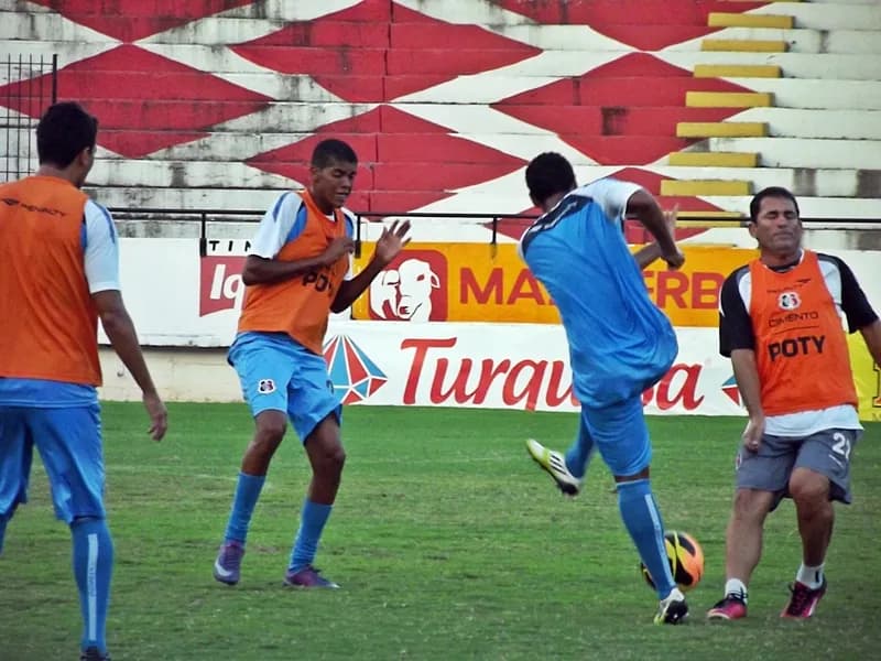 Pausa no Estadual, foco na Copa do Brasil.