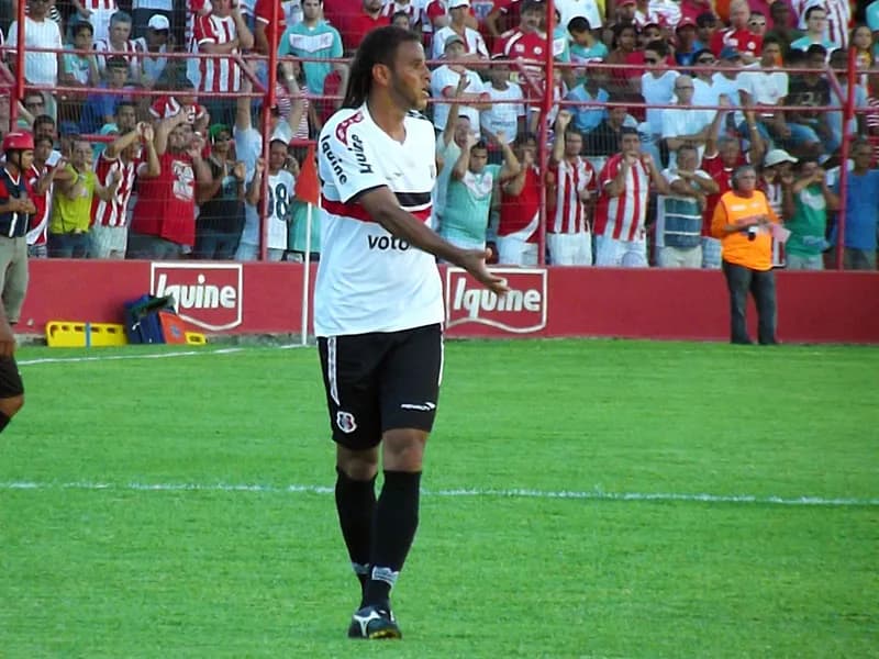 Dênis Marques diz que não cometeu indisciplina e se coloca à disposição para decisão contra o Guarani-J/CE.