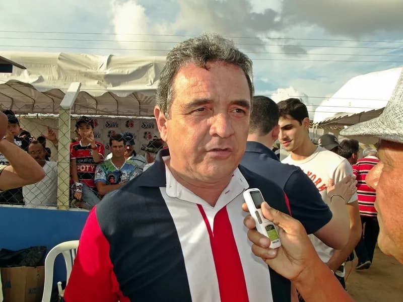 ALN diz que declarações de DM9 é 'assunto superado' e prioriza decisão na Copa do Brasil.