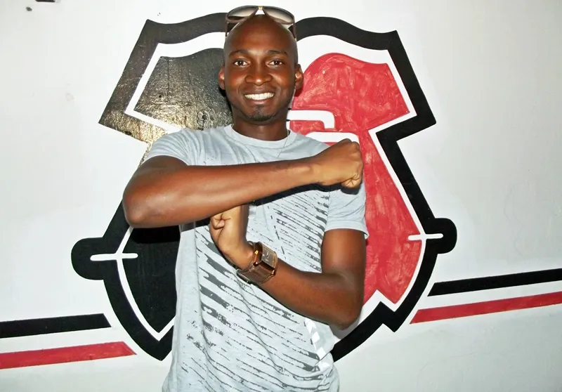 Zagueiro Leandro Souza volta pensando em levar o Santa Cruz à Série B.