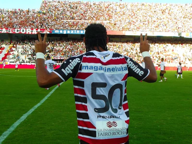 DM50 comemora golaço e lamenta empate leonino nos acréscimos.
