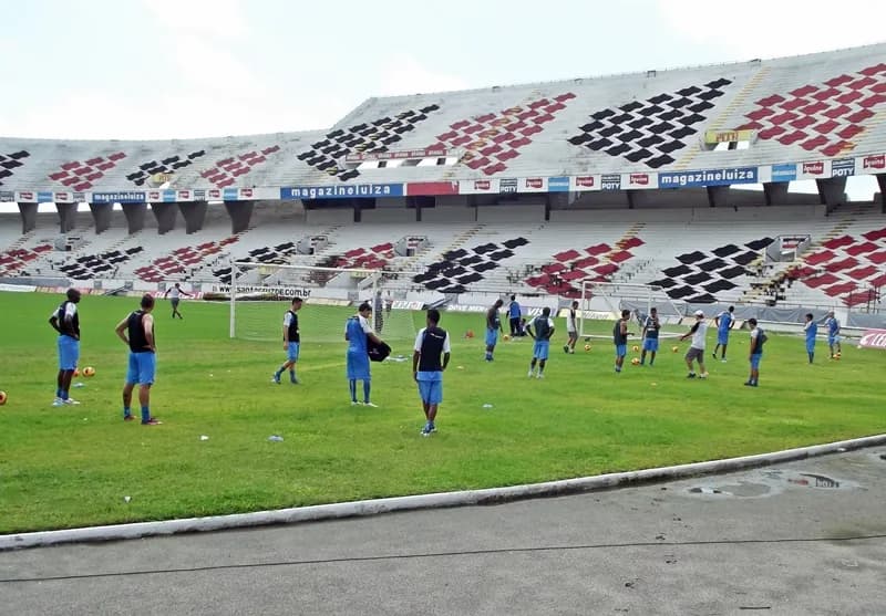 Trabalhos físicos encerraram preparativos para jogo contra o Internacional/RS.