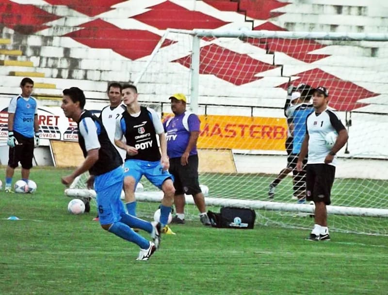 Elenco Coral já volta as atenções para a Final do PE 2013.