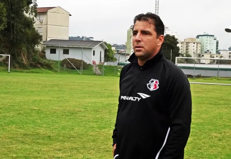 Martelotte considera maratona de jogos e qualidade do Inter/RS como fatores da desclassificação.