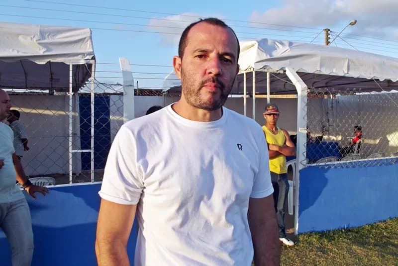 Diretoria de Futebol esclarece termos contratuais do elenco.