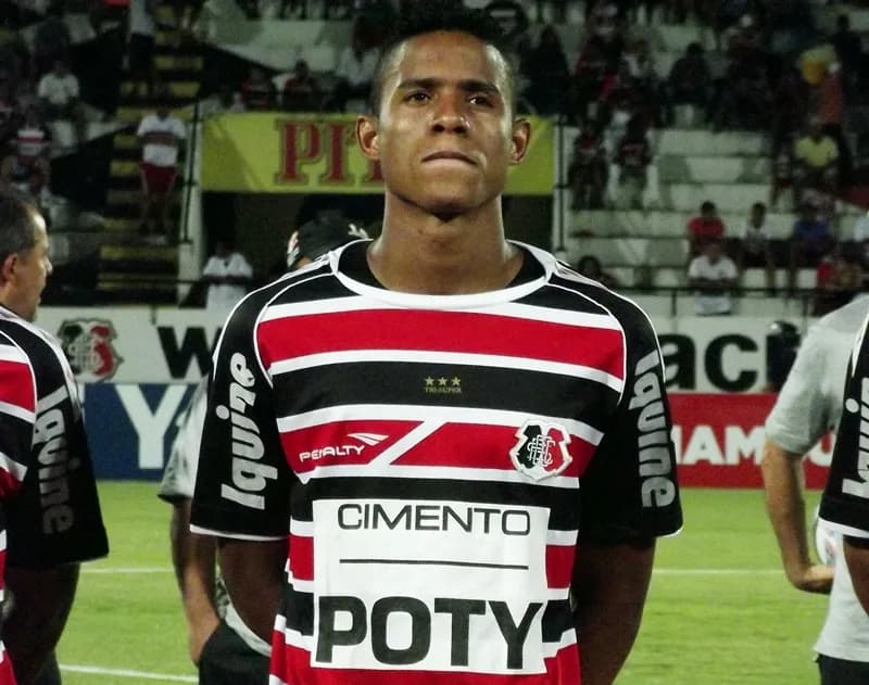Everton Sena quer aproveitar recesso para voltar 'mais forte'.
