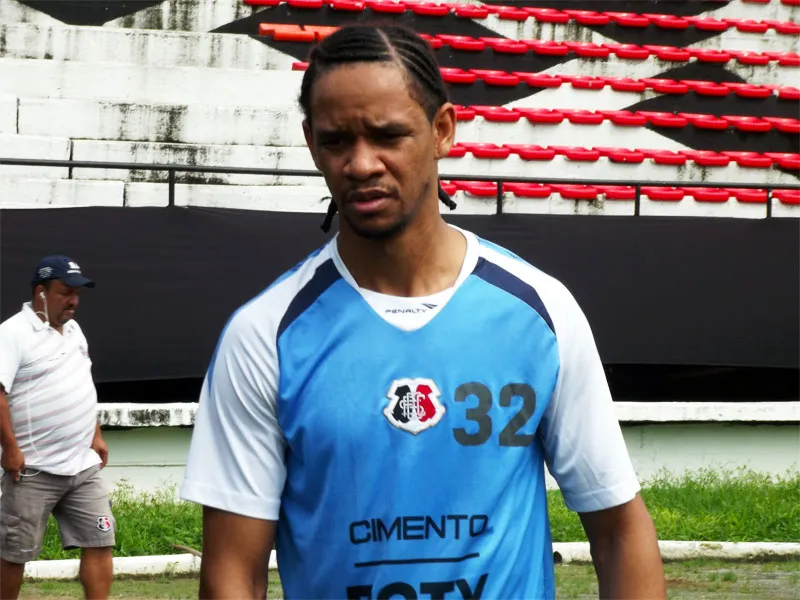 Zagueiro nove vezes campeão na Croácia treina no Arruda.
