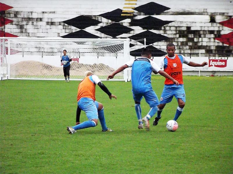 Treino alemão, no Arruda, e Santa Cruz praticamente definido.