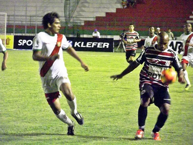 Tiago Costa aposta em 'ritmo forte' para conseguir mais uma vitória.