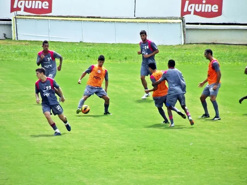 Martelotte comanda primeiro treino com bola visando confronto contra o Fortaleza/CE.