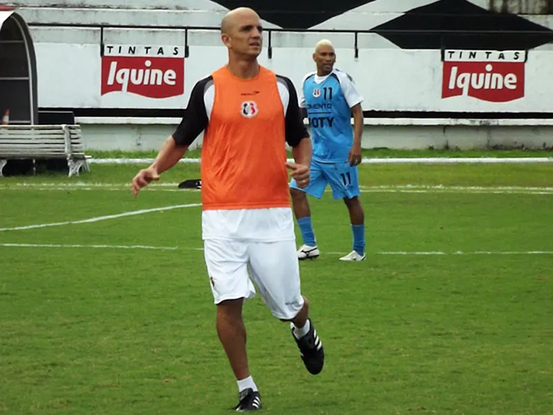 Com Sandro Barbosa, Santa Cruz tem o melhor início de Série C.