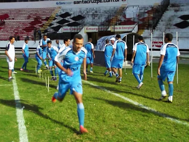 Reapresentação marcada por 'conversa franca', regenerativo e bola.