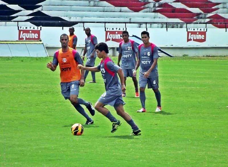 Santa Cruz encerra preparativos para enfrentar Fortaleza, dentro do Presidente Vargas.