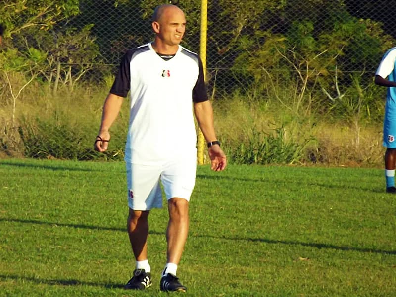 Técnico Sandro Barbosa não se ilude com 'efeito Corinthians/SP'.