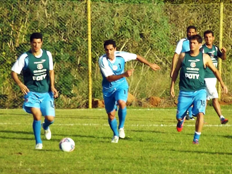 Depois de recreativo, Santa Cruz espera apito inicial.